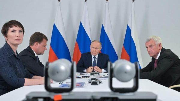 Путин положительно оценил развитие Магадана
Путин положительно оценил развитие Магадана