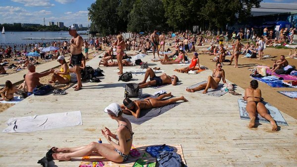 Воскресенье стало самым жарким днем с начала лета в Москве
