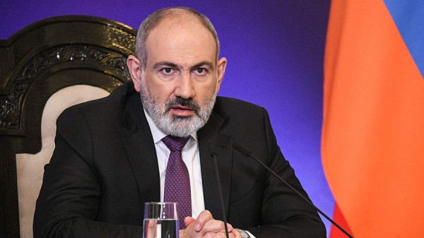 Пашинян обвинил Баку в препятствовании транспортировке помощи Карабаху
Пашинян обвинил Баку в препятствовании транспортировке помощи Карабаху