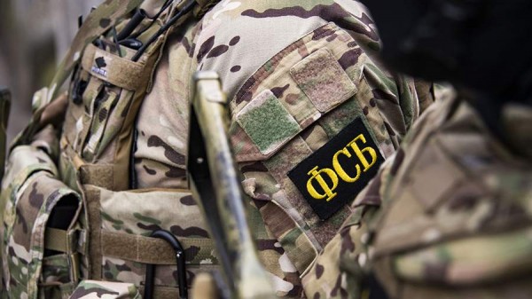 ФСБ задержала планировавших подрыв станций связи в Красноярском крае
ФСБ задержала планировавших подрыв станций связи в Красноярском крае