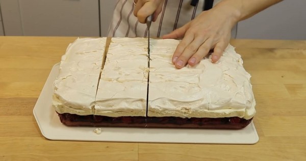 Торт с желе и меренгой «Месть свекрови» Торт с желе и меренгой «Месть свекрови»