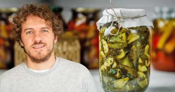 Маринованные огурцы с чесноком и зеленью от Клопотенко Маринованные огурцы с чесноком и зеленью от Клопотенко