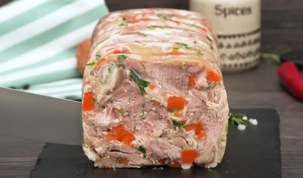 Мясной рулет из свиной рульки: рецепт с пивом Мясной рулет из свиной рульки: рецепт с пивом