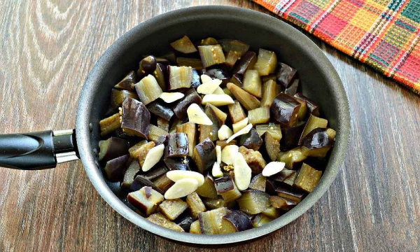 Баклажаны с чесноком и уксусом на зиму Баклажаны с чесноком и уксусом на зиму