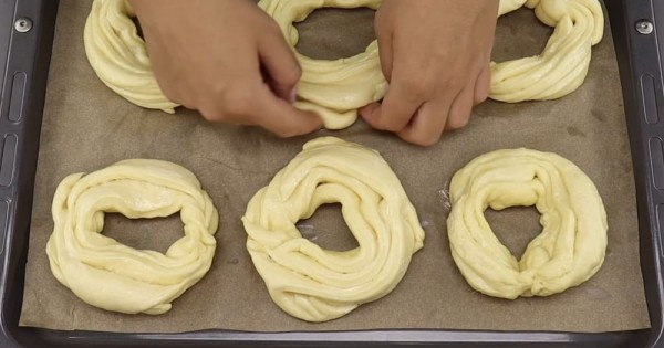 Молочные булочки без начинки Молочные булочки без начинки