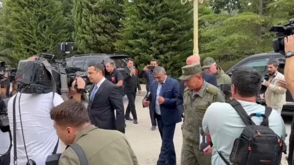 Начались переговоры армян Карабаха с Азербайджаном
Начались переговоры армян Карабаха с Азербайджаном