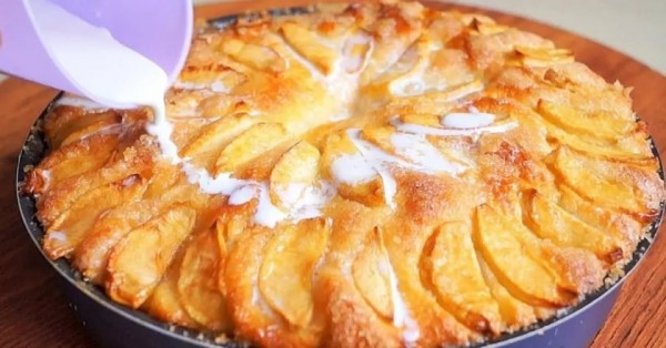 Сахарный пирог с яблоками Сахарный пирог с яблоками