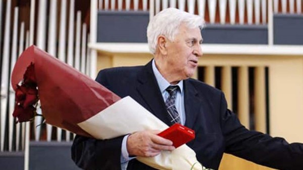 Советский певец Александр Востряков умер в возрасте 79 лет
Советский певец Александр Востряков умер в возрасте 79 лет