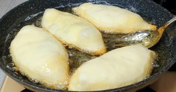 Жареные пирожки с картофелем Жареные пирожки с картофелем