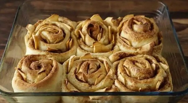 Синнабоны с яблоком и корицей Синнабоны с яблоком и корицей