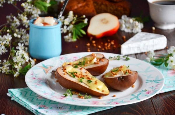 Запеченные груши с сыром Запеченные груши с сыром