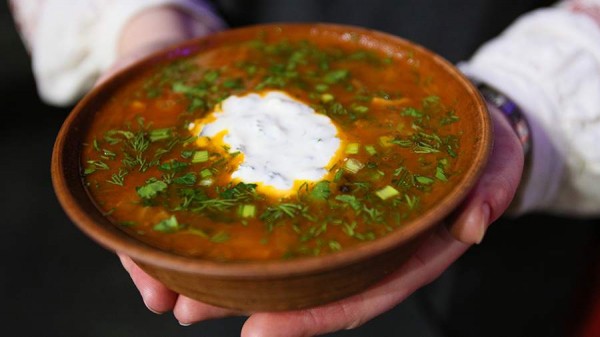 Диетолог указал на вред супов на мясном бульоне
