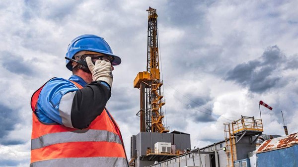 В Австралии заявили о твердом контроле нефтяного рынка Россией и Саудовской Аравией
