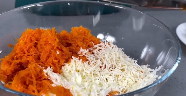 Салат &laquo;Простушка&raquo; с сельдью и картофелем