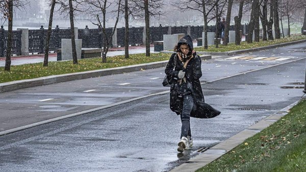 В Москве объявлен &laquo;желтый&raquo; уровень опасности из-за снега и гололедицы
