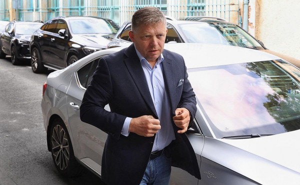 
                    Экс-премьер Словакии назвал ее проблемы серьезнее, чем украинские

                
