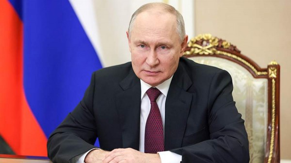 Путин открыл отремонтированный мост через реку Кальмиус в Мариуполе
Путин открыл отремонтированный мост через реку Кальмиус в Мариуполе