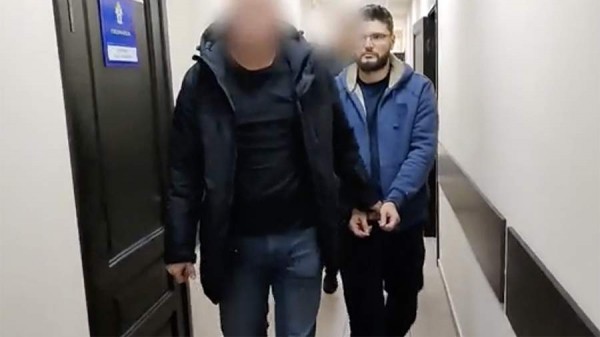 Подозреваемому в убийстве сына и тещи Намина предъявили обвинение
Подозреваемому в убийстве сына и тещи Намина предъявили обвинение