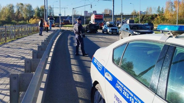 Четыре человека пострадали в результате ДТП в Екатеринбурге
Четыре человека пострадали в результате ДТП в Екатеринбурге