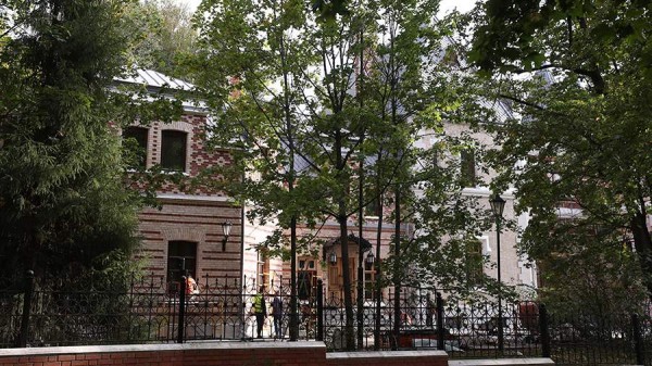 Реставрация замка Майендорф обошлась в разы дешевле отданных за нее земель
