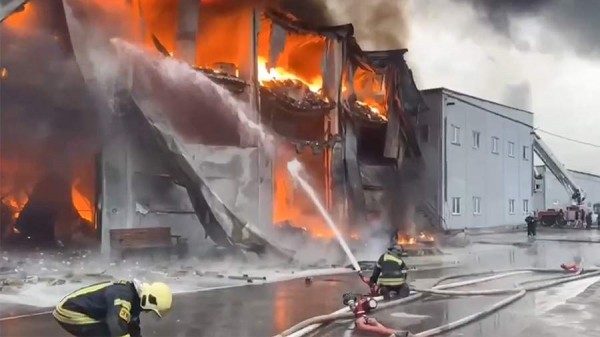 Пожар на складе удобрений в подмосковном Долгопрудном локализовали
Пожар на складе удобрений в подмосковном Долгопрудном локализовали