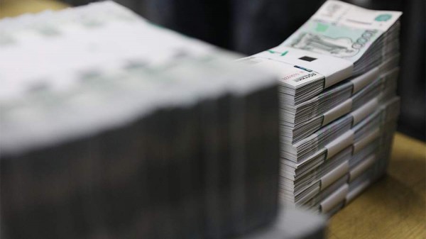 В ВТБ предсказали рекордный приток средств в банки по итогам года
