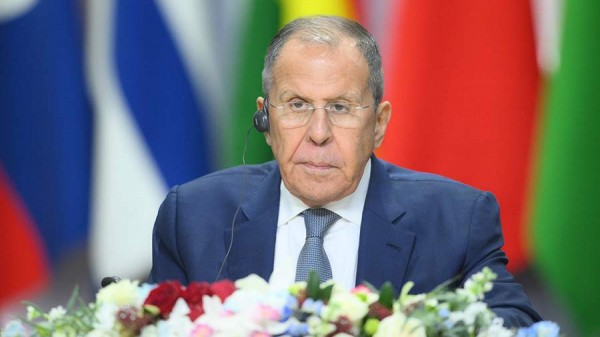Лавров обсудил с послами стран БРИКС подходы РФ к урегулированию на Украине
