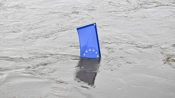 Во Франции назвали Евросоюз самоубийственным проектом
Во Франции назвали Евросоюз самоубийственным проектом