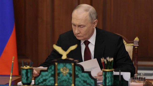 Путин подписал указ о лишении прав сроком на 1,5 года за сокрытие номеров
