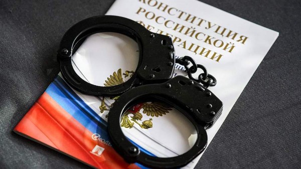 Машиниста башенного крана обвинили в госизмене и поджоге военкомата в Москве
Машиниста башенного крана обвинили в госизмене и поджоге военкомата в Москве
