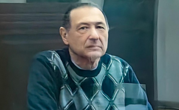 
                    Борис Кагарлицкий потребовал не включать его в списки на обмен

                
