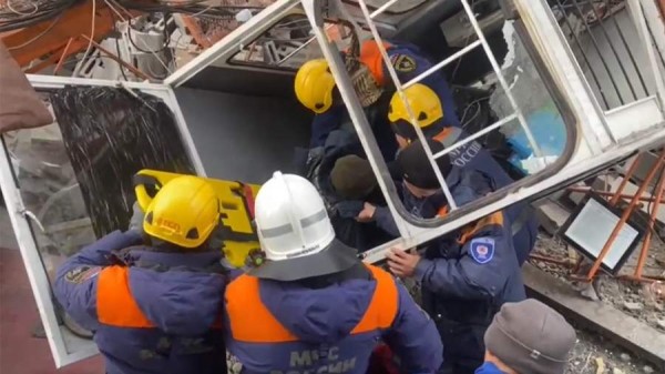 В Тыве башенный кран рухнул вместе с машинистом
