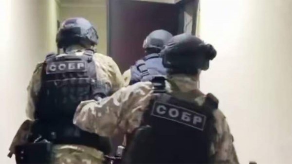 В Санкт-Петербурге задержали пять пособников телефонных мошенников
