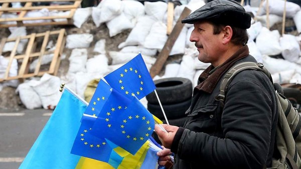 Опрос продемонстрировал снижение поддержки евроинтеграции на Украине с 82% до 75%
