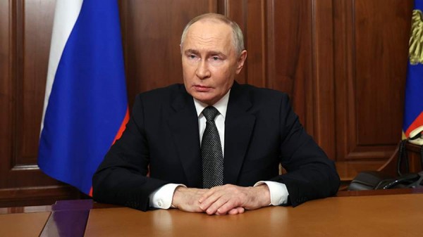 Обращение президента РФ Владимира Путина к гражданам страны. Полная версия
Обращение президента РФ Владимира Путина к гражданам страны. Полная версия