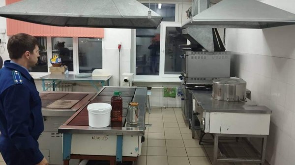 Причиной отравления школьников в Канске стал сальмонеллез
