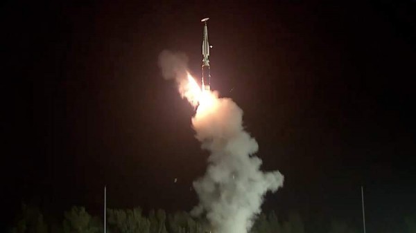 Индия впервые провела испытания гиперзвуковой ракеты большой дальности
