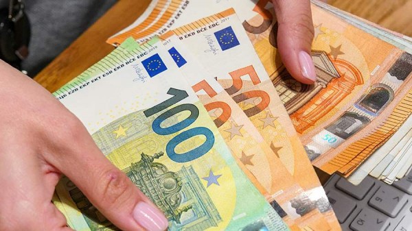 Эксперт заявил о балансировании на грани рецессии Европы из-за санкций против РФ
Эксперт заявил о балансировании на грани рецессии Европы из-за санкций против РФ
