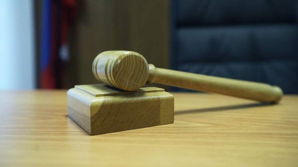 Гособвинение запросило для обвиняемого в госизмене крановщика 28 лет колонии
