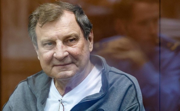 
                    Экс-замминистра обороны назвал обвинения в свой адрес &laquo;страшной ошибкой&raquo;

                