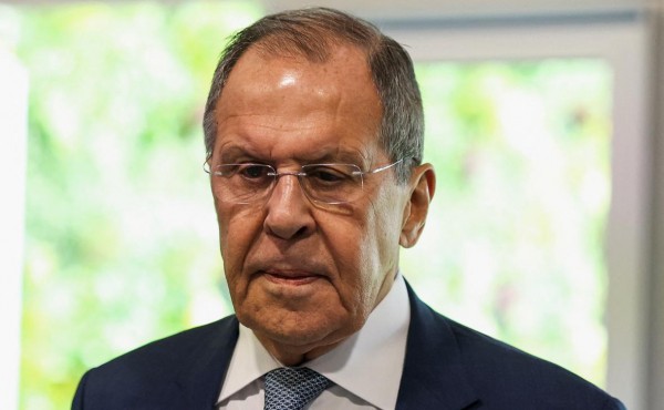 
                    Лавров назвал ошибочной веру в сдвигание &laquo;красных линий&raquo; России

                