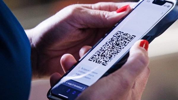 Юрист предупредил о новой мошеннической схеме с QR-кодами
