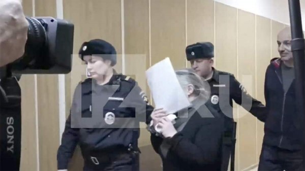 Суд взыскал с экс-совладельца Внешпромбанка более 143 млрд рублей по делу о растрате
Суд взыскал с экс-совладельца Внешпромбанка более 143 млрд рублей по делу о растрате