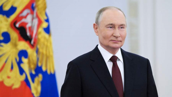 Путин отметил госнаградами многодетных матерей и семьи из 19 регионов РФ
