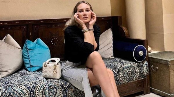Стало известно о смерти модели и телеведущей Светланы Савицкой
