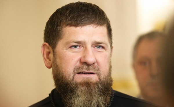 
                    Кадыров выразил соболезнования родственникам погибших в авиакатастрофе

                
