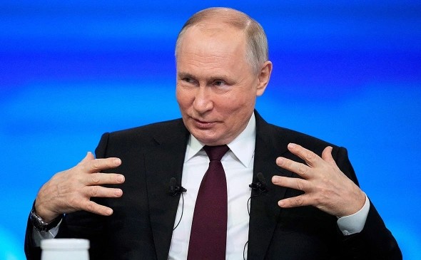 
                    Путин заявил о безбожниках в Киеве: кто их видел в синагоге или в&nbsp;мечети

                