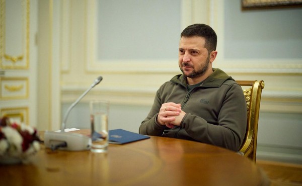 
                    Зеленский заявил о планах позвонить Байдену и обсудить приглашение в НАТО

                