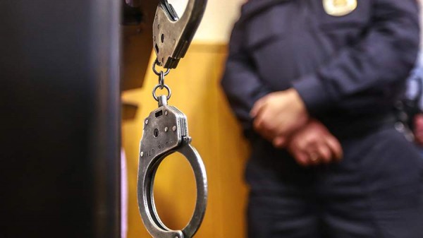 Суд на два месяца арестовал капитана потерпевшего крушение в Черном море танкера
Суд на два месяца арестовал капитана потерпевшего крушение в Черном море танкера