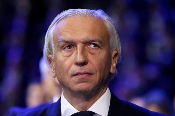 Асад встретился с главой МИД Ирана в Дамаске
Асад встретился с главой МИД Ирана в Дамаске